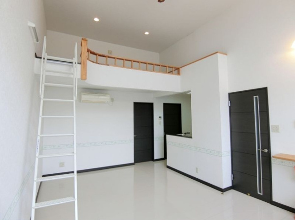 【ルアンAの居間】