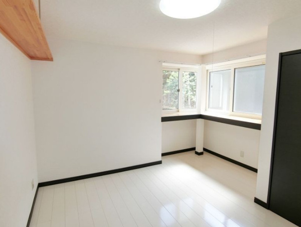 【ルアンAの洋室】