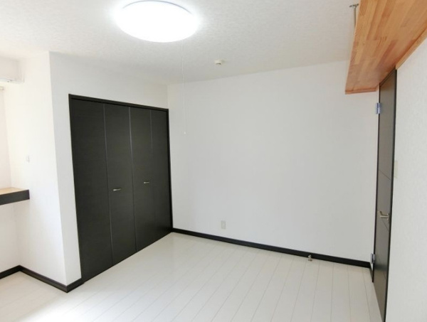 【ルアンAの洋室】