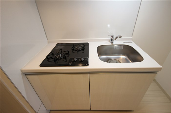 セオリー大阪リバークロスのキッチン