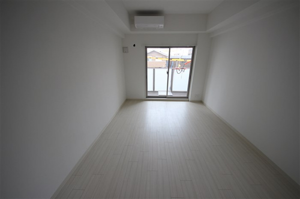 セオリー大阪リバークロスの洋室