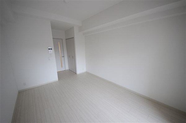 セオリー大阪リバークロスの洋室