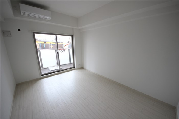 セオリー大阪リバークロスの洋室