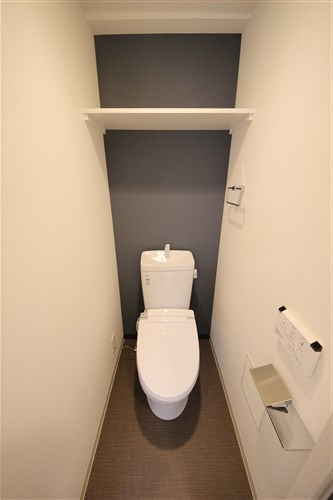 セオリー大阪リバークロスのトイレ