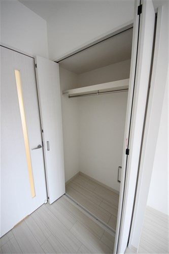 セオリー大阪リバークロスの収納