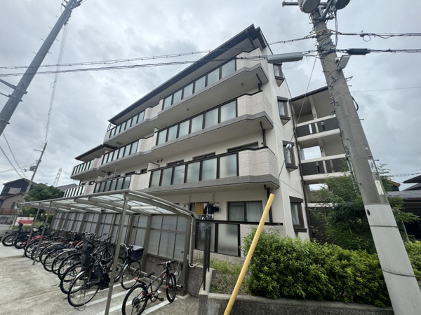 テーミス門ノ前の画像
