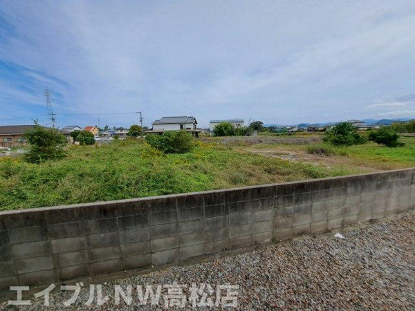 【リッチモンド勅使D棟の庭】