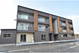 クーアヴァン（queue avant)の外観