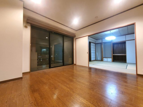 プレジアトウヨウの洋室