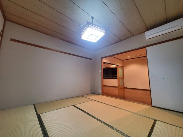 プレジアトウヨウの和室