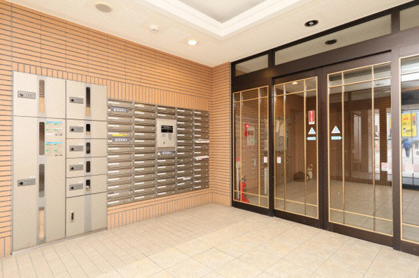 ティアラ資生館のエントランス