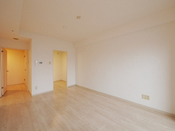 ティアラ資生館の居間