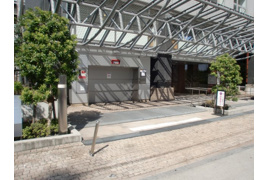 港区麻布十番の駐車場の外観
