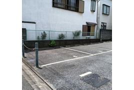 西尾駐車場の外観