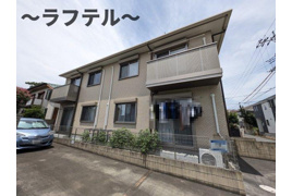 ニューグリーンコートの外観