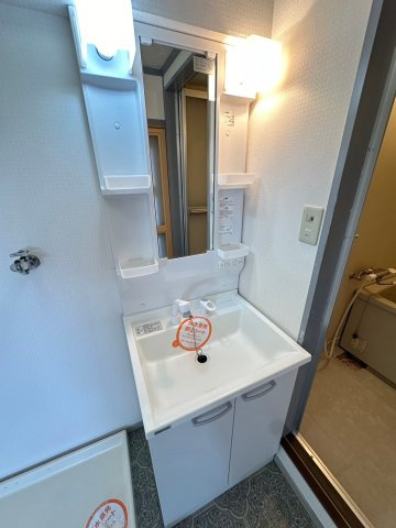 アベニュー長嶋の独立洗面台