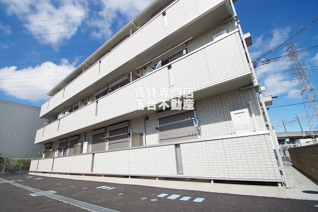 相模原市緑区東橋本4丁目&nbsp;3階建&nbsp;築8年のイメージ