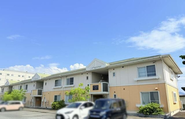 フレグランスレオの外観