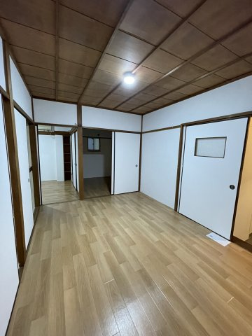 本庄ハイツの居間