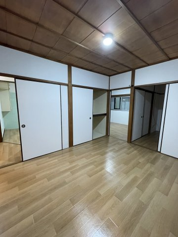 本庄ハイツの居間