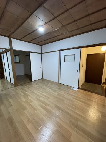 本庄ハイツの居間