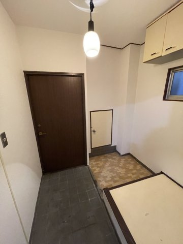 本庄ハイツの玄関