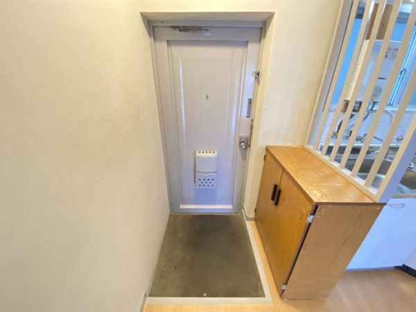 マンション以和貴の玄関