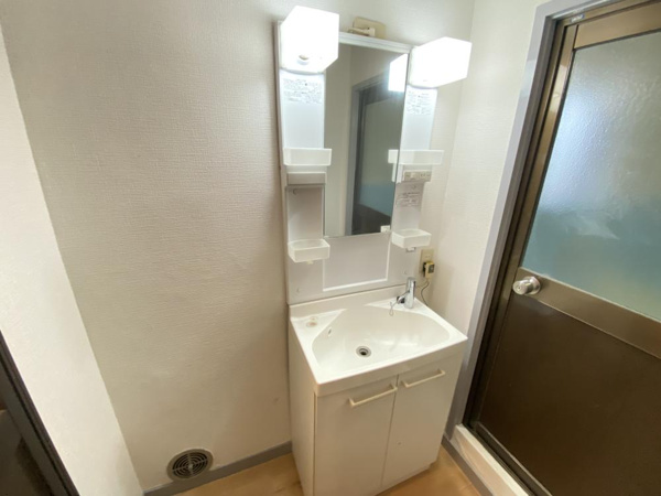 マンション以和貴の洗面所