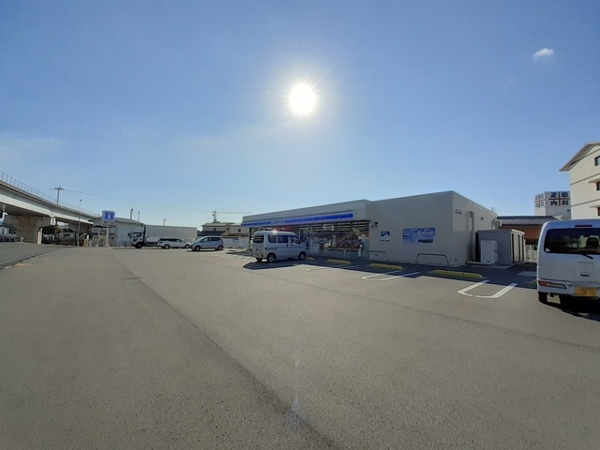 【サニーグレイスＤの駐車場】