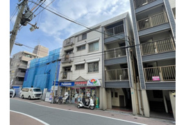 第二盛運マンションの外観