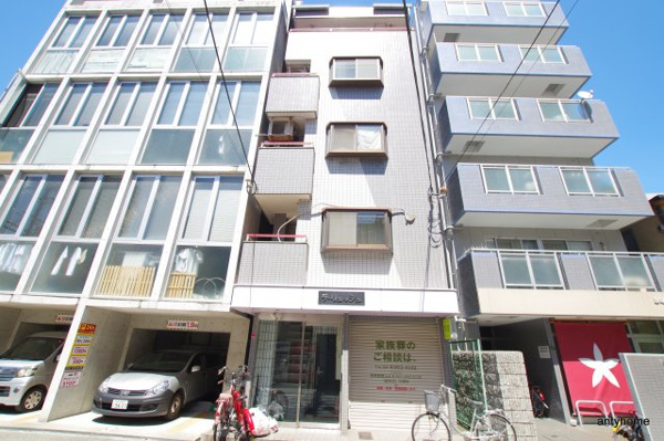 ラリッシュの外観