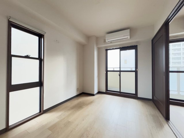 グローリー元町の寝室