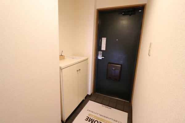【リシェス城崎の玄関】