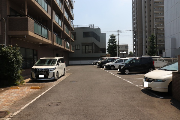 【リシェス城崎の駐車場】