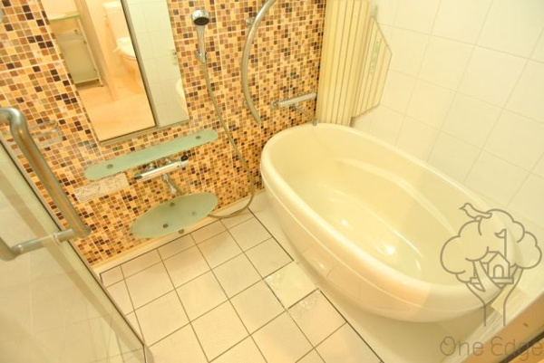 プランドール中津の浴室