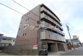 名古屋市北区楠のマンションの外観