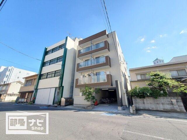 高松市亀岡町 4階建 築9年のイメージ