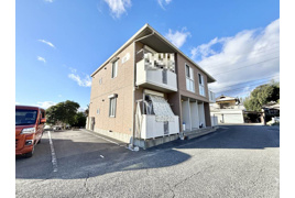 浅口市鴨方町六条院西のアパートの外観