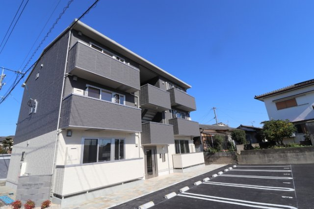 鳥栖市宿町&nbsp;3階建&nbsp;築7年のイメージ