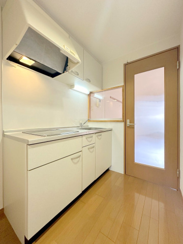 【Aprecio大町東のキッチン】