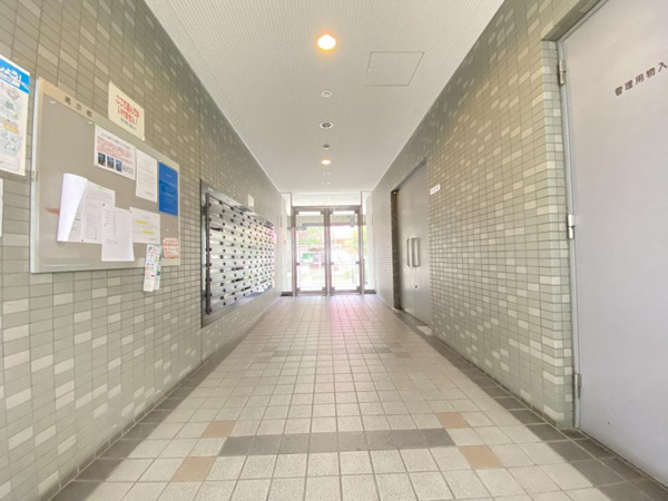 ヴェール園田のエントランス