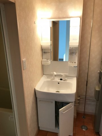 【ガーデンコート森の幹の独立洗面台】