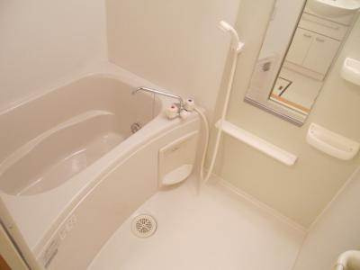 トゥー・ル・モンド京都五条の浴室