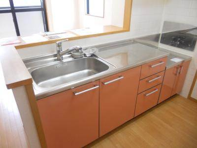 トゥー・ル・モンド京都五条のキッチン