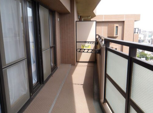 【ライオンズマンション千葉グランドタワーのバルコニー】