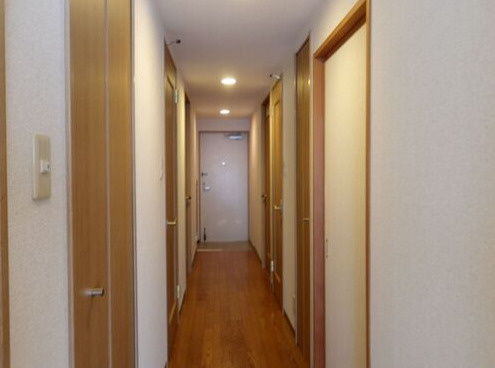 【ライオンズマンション千葉グランドタワーの玄関】