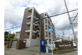 ユニヴァリセントラルコート長居の外観