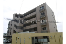 コロッサル六地蔵の外観