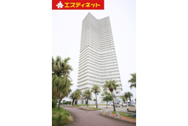 チッタナポリA棟の外観