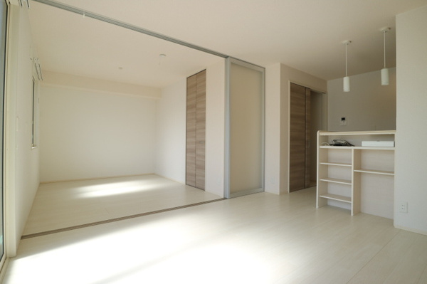 【メゾン・マグノリアの居間】